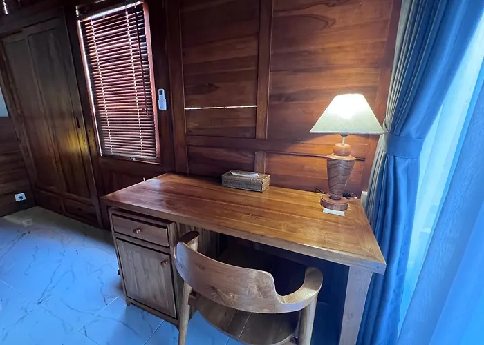 Bale Bali Wooden House *